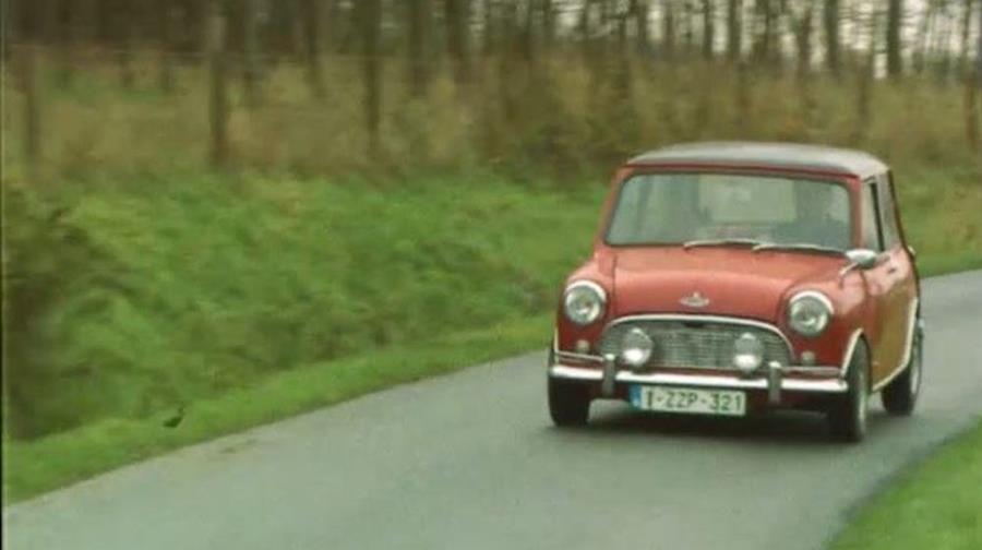 DIY ON WHEELS: DE RESTAURATIE VAN EEN ENGELSE OLDTIMER