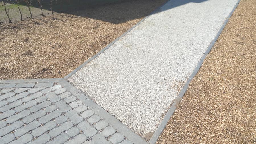 De oplossing voor waterdoorlatende verharding?