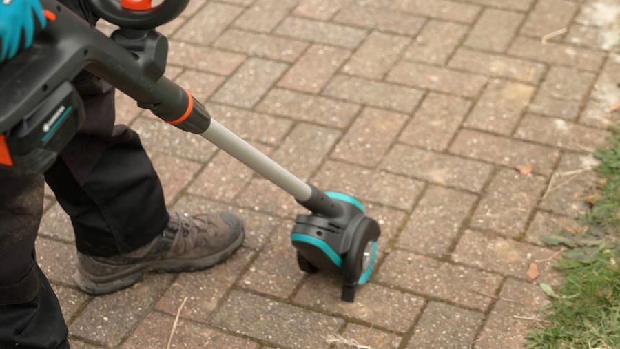 Hoe bestrijd je onkruid mechanisch?