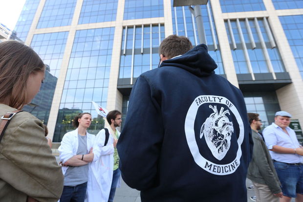 Après le conseil d'Etat, on cherche des solutions