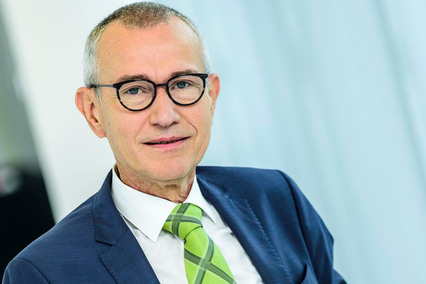 "Une 3e dose de vaccin uniquement pour les résidents de maison de repos, pas pour tous les 65+"