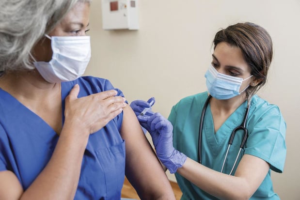 Vaccination obligatoire du personnel soignant : feu vert du Conseil d'État