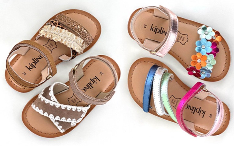 Des sandales en cuir de toutes les couleurs pour les enfants, avec une semelle souple dans les pointures 24-39