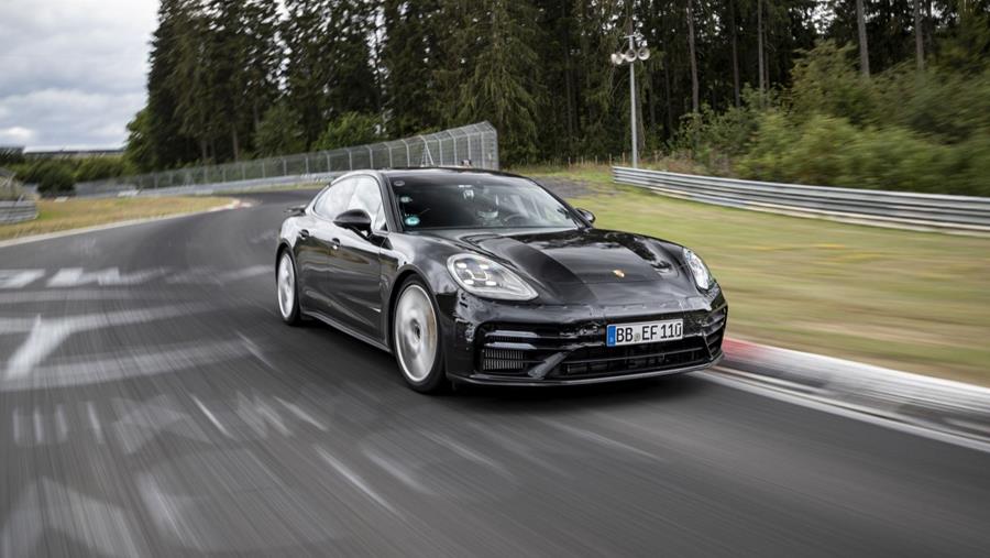 Record op Nürburgring voor de nieuwe Porsche Panamera met Michelin banden