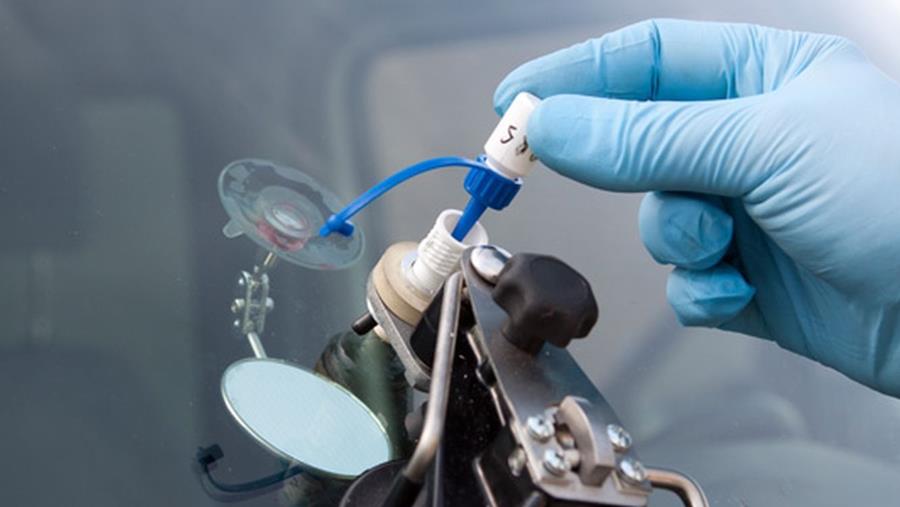 Feilloze voorruitreparatie in iedere werkplaats mogelijk 