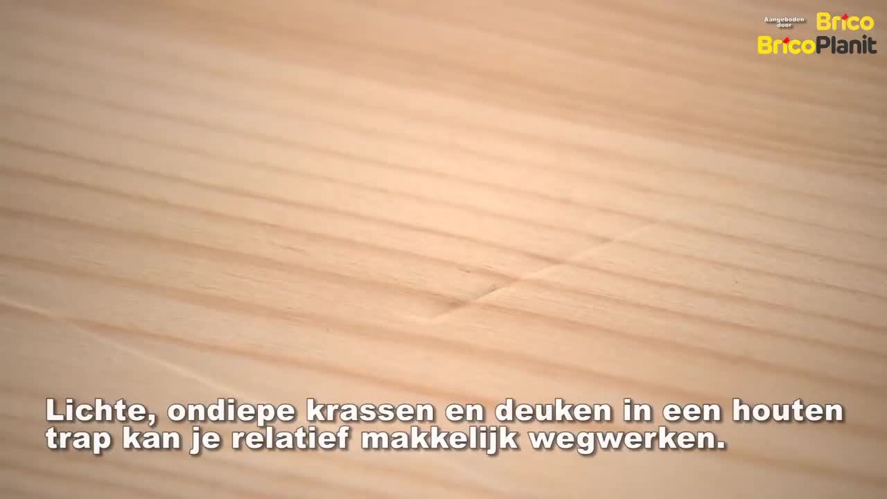 Hoe herstel je een deuk of kras in een houten trap?